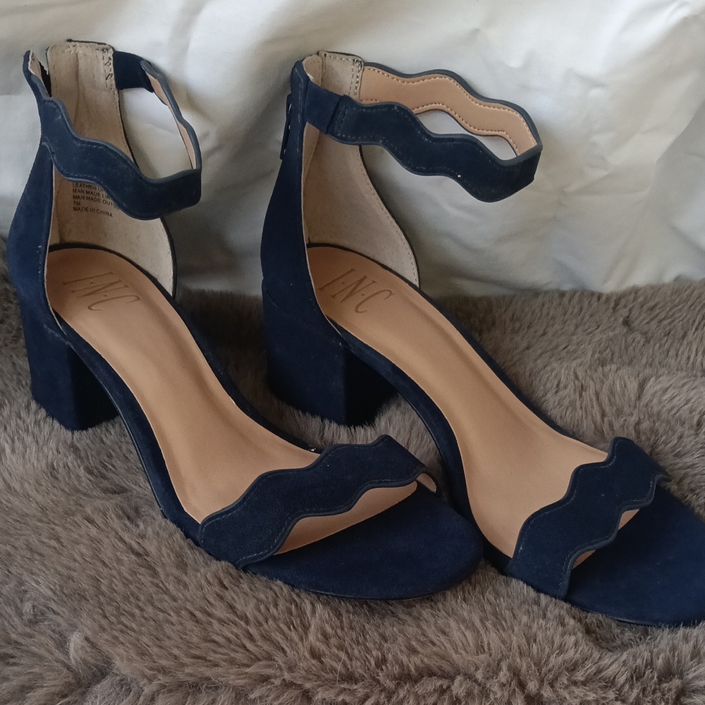 INC International Concepts Blue Heels with Scalloped Design